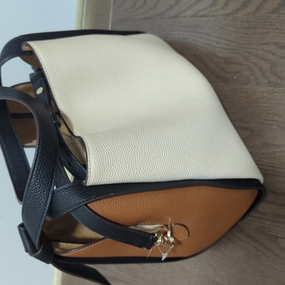 Kate Spade Knot Bag - BNWOT - Picture 2 of 8